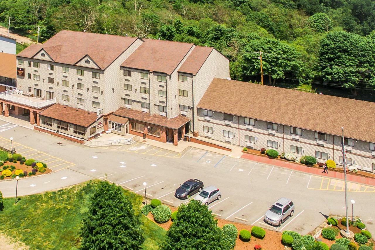 Mainstay Hotel And Conference Center Newport Exterior foto